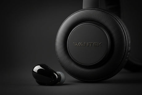 earbuds vs headphones